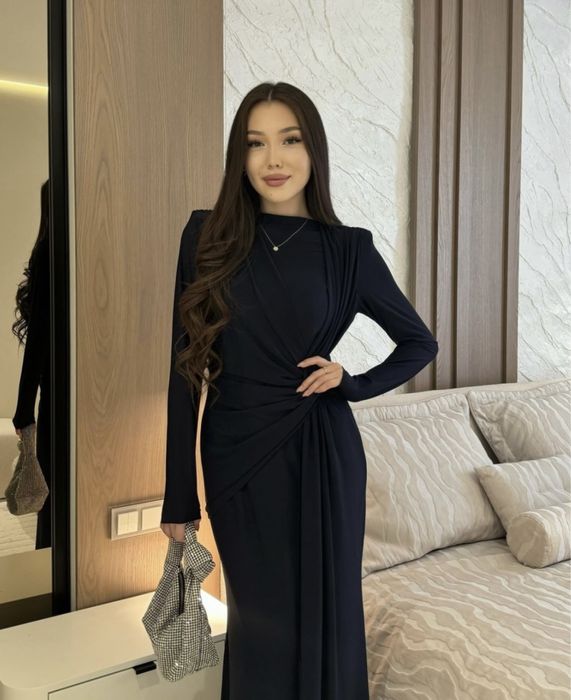 Вечернее черное платье