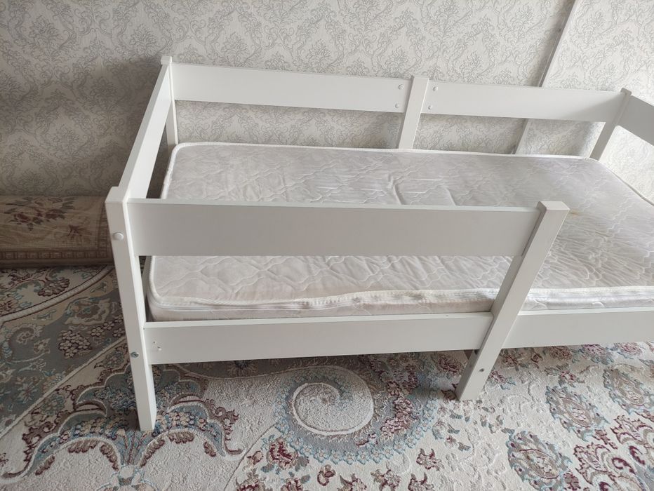 Продам детскую кровать, самовывоз