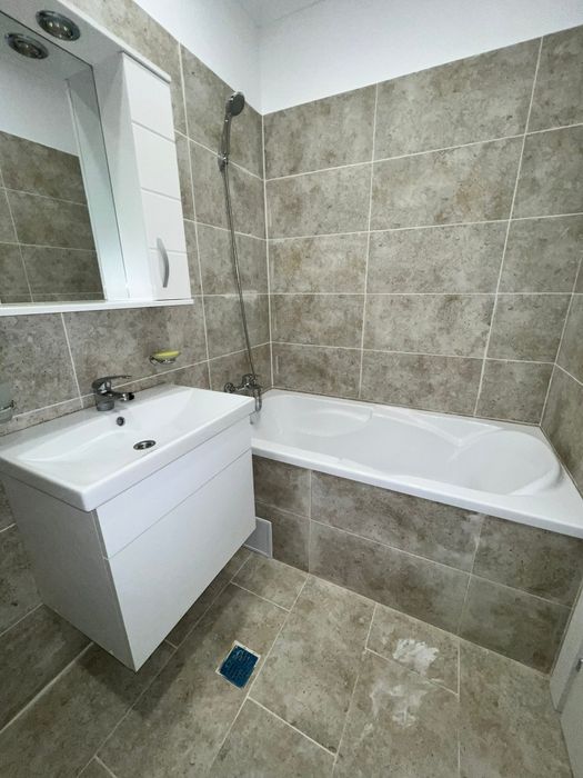 Închiriez ap 2 camere