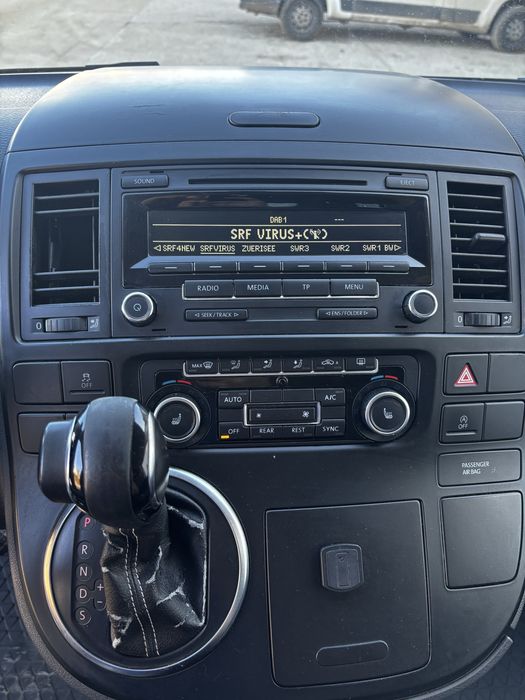 VW Multivan Cup Edition 2.0BiTDI 180кс 2014г ШВЕЙЦАРИЯ!! Топ състояние