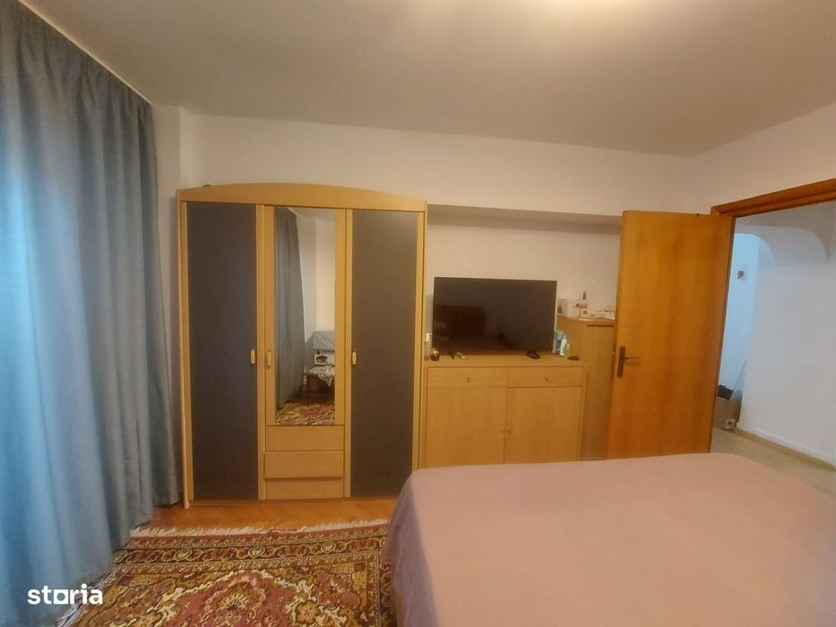 Vanzare apartament 3 camere, zona Tribunalul Nou Targoviste