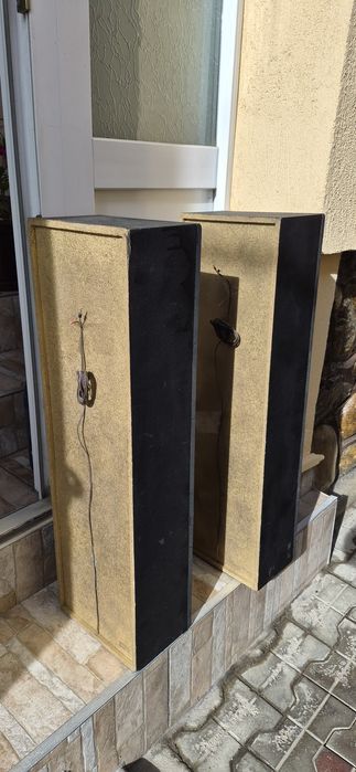 Boxe audio in carcasa de lemn