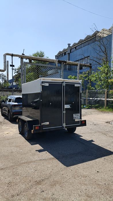 Прицеп легковой  фургон