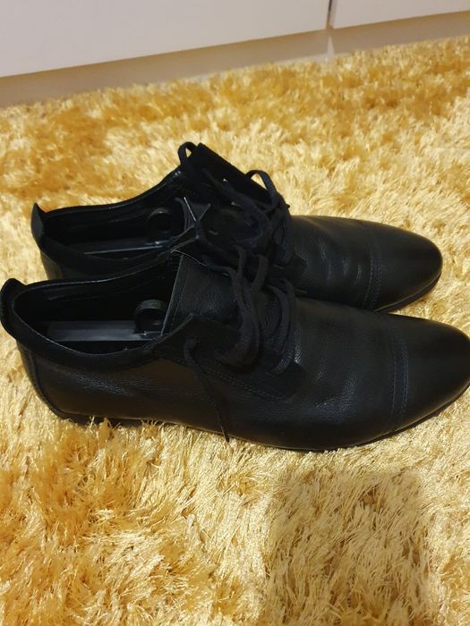 Pantofi din piele marime 42