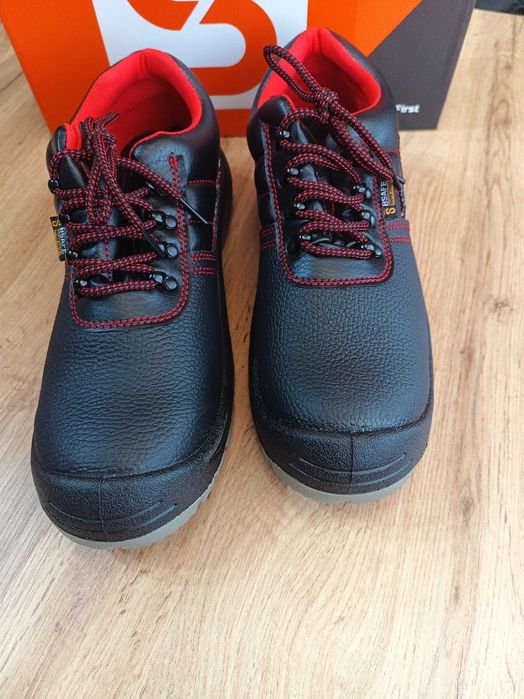 Работни обувки--44 номер