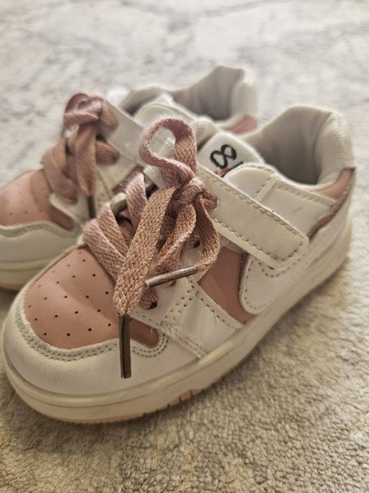 Продам красовки 2000