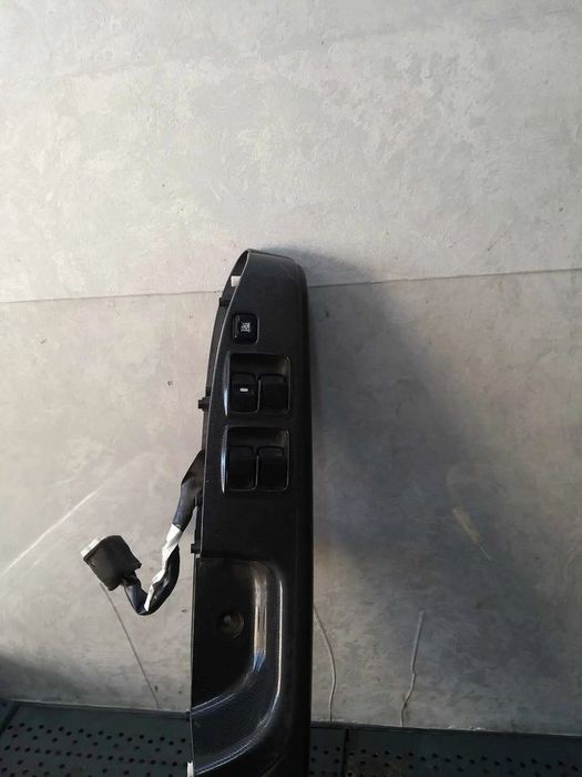Maner butoane geamuri stanga fata mitsubishi outlander 1 cuw mr4560498