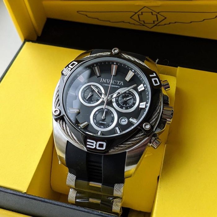 Срочно продам Часы Invicta Bolt