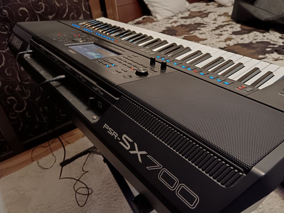 Yamaha PSR SX 700
