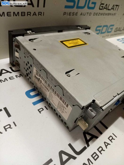 Navigatie Radio CD Player cu Slot Card Bluetooth Peugeot 3008 2009 - 2016 Cod 96751717XT [M6590]