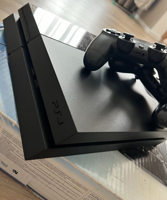 PS4 500gb x2 джойстика + игры