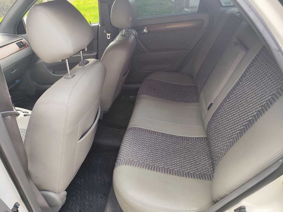 Chevrolet Lacetti 2013 года, пробег - 150 000 км