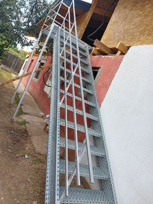 Scara metalica zincata de exterior 6m lungime