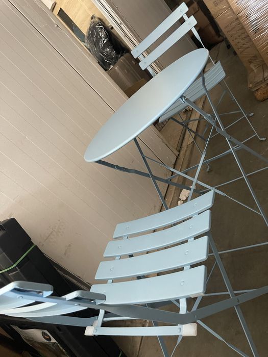 Kesser коплект маса с два стола -ретро стил