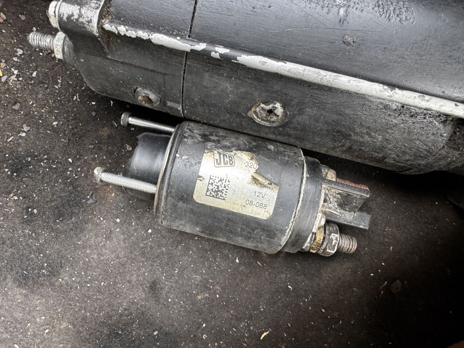 Стартер jcv эксковатор