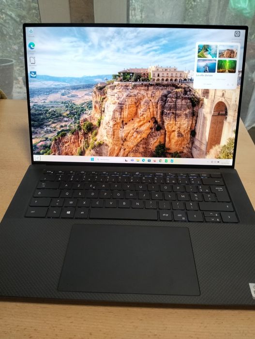 Laptop Dell Precision 5550 cpu i9 Generatia 10 32 GB DDR4, touchscreen,, gaming