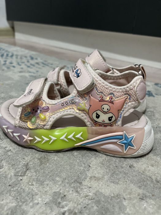 Сандали на девочку