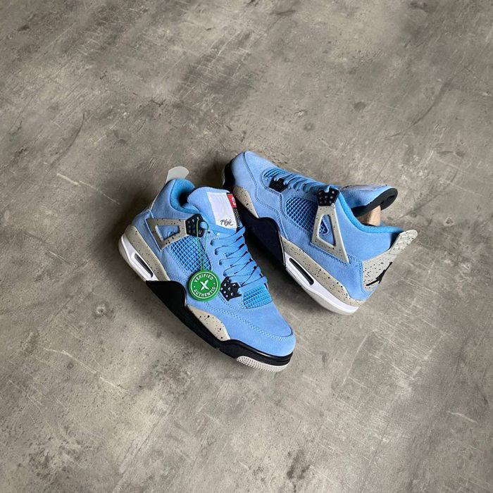 Air Jordan 4 Retro “University Blue”
