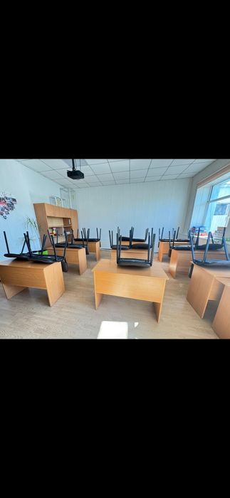 Офисные 2-местные столы б/у в хорошем состоянии, 10 тысяч за единицу,