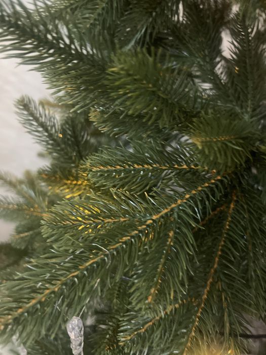 Продам новую ёлку 210 м