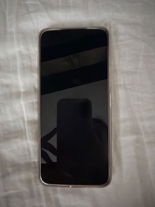 Telefon xiaomi 13 roz