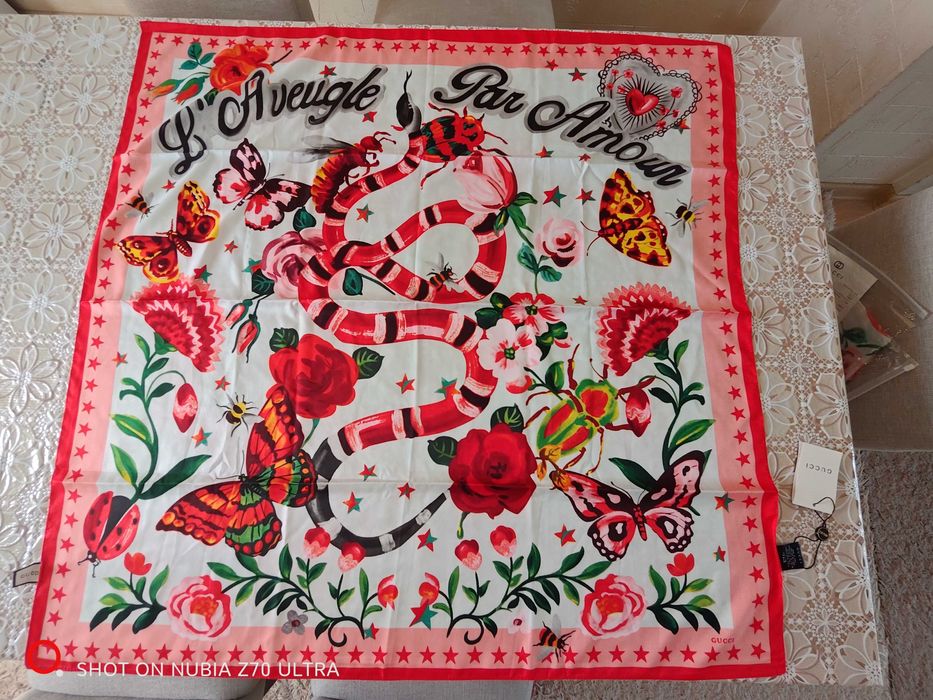 Копринен шал GUCCI