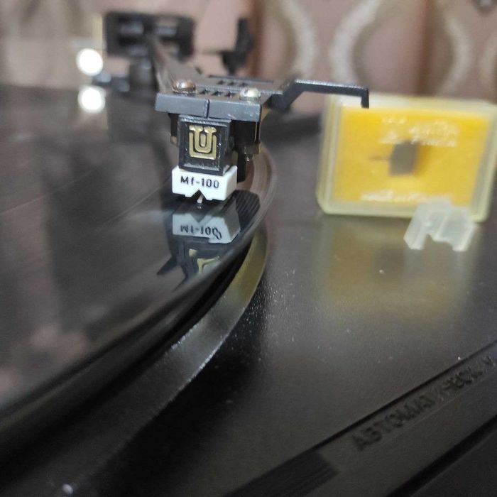 Музыкальный центр Вега.