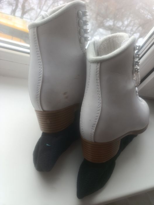 Коньки фигурные Jackson 200 размер 33-34