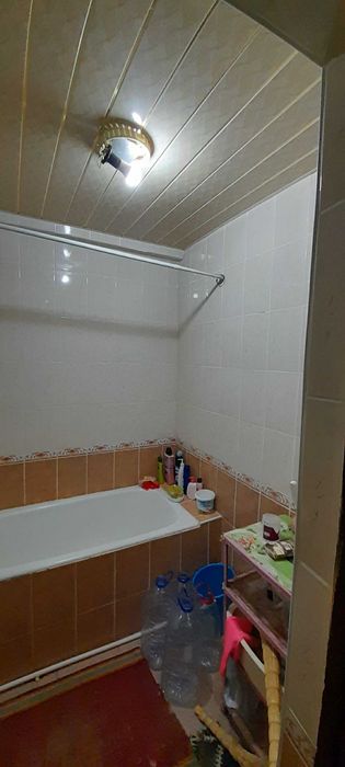 Uy sotiladi yunusobod tumani universamda