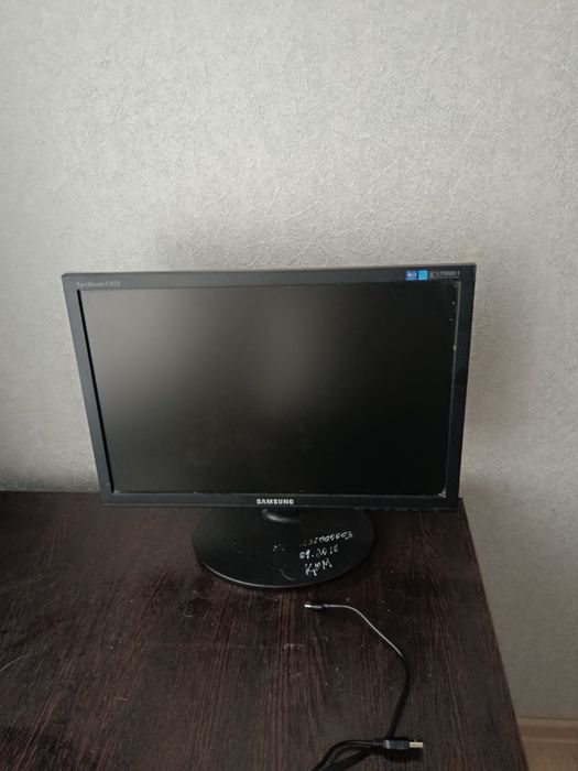 Монитор 70000:1 samsung