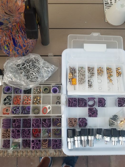 Încărcare freon auto  , freonizare auto R 134 A și R 1234yf.