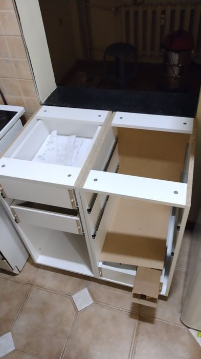 Сглобяване на мебели