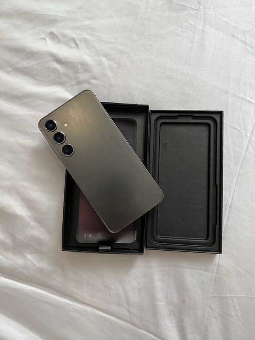 Продам Samsung Galaxy S24