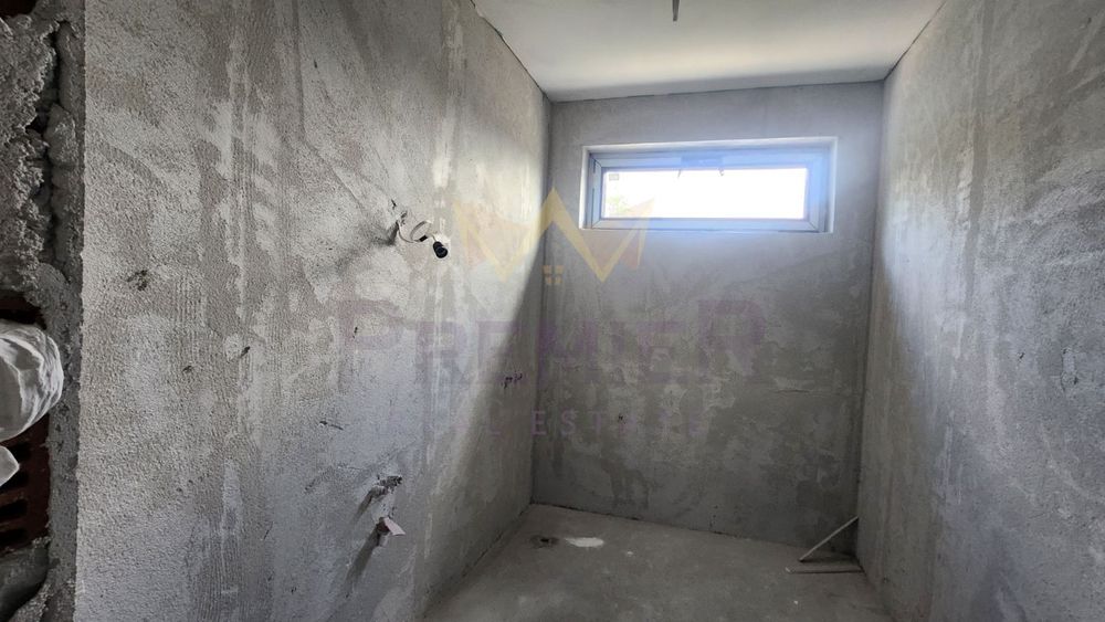 Продава се Четиристаен апартамент в Варна, Бриз - 166 кв.м за 2049 €/кв.м - Снимка #7