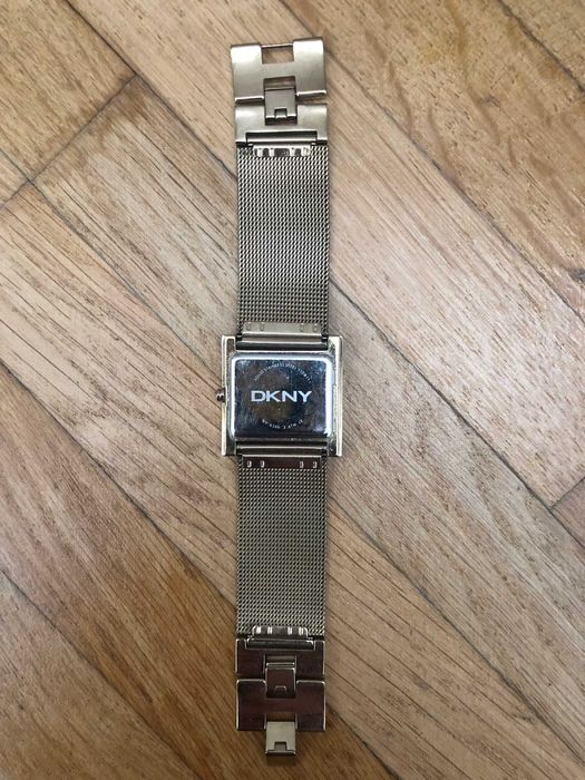 Ceas de dama DKNY auriu