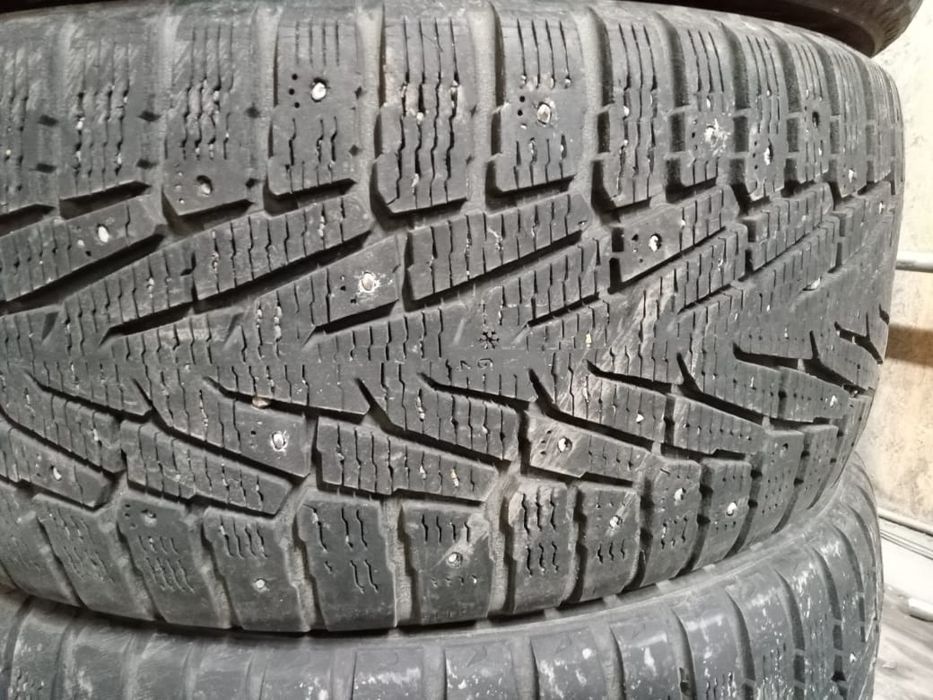 Продам шины Nokian