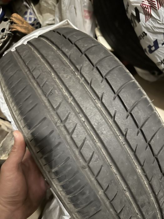 Продам одну резину