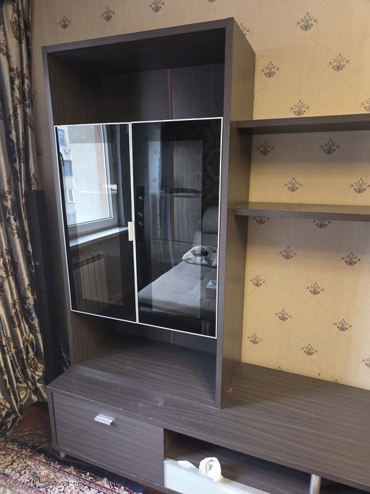 Продам стенку-шкаф срочно