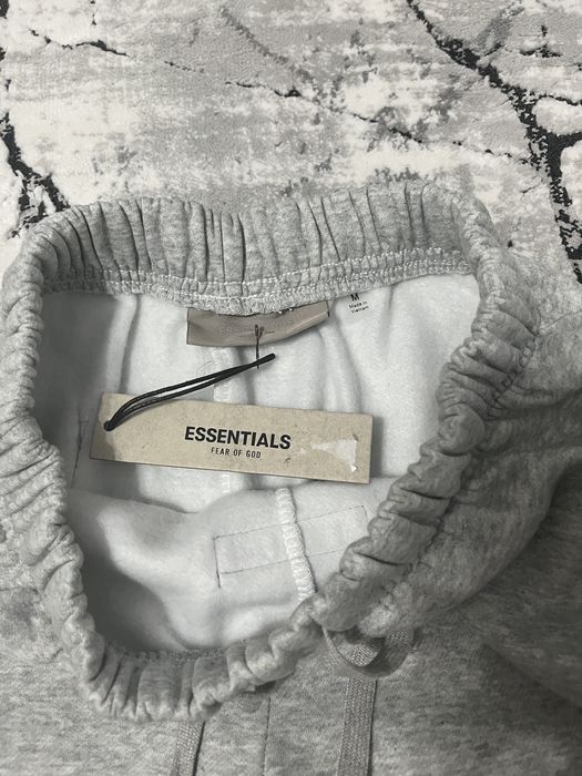 Pantaloni Essentials