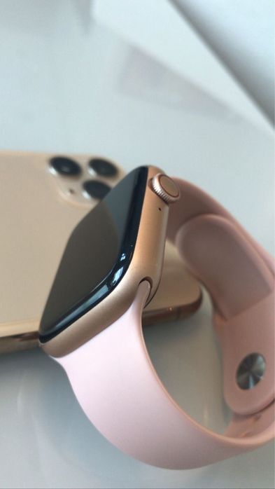 Apple watch 4 gold pink
