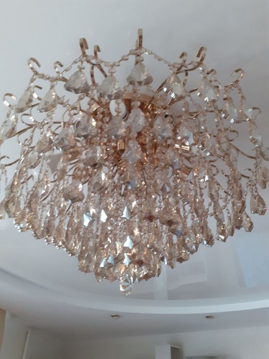 Хрустальная люстра