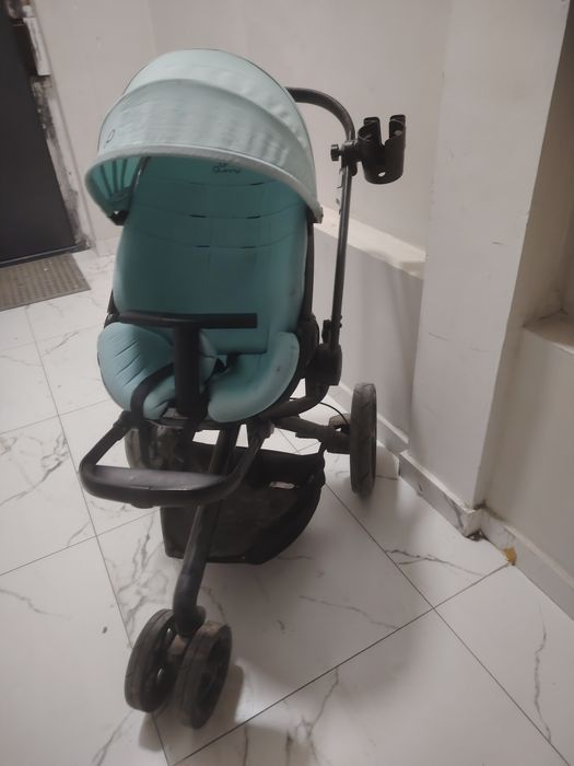 Срочно продам коляску