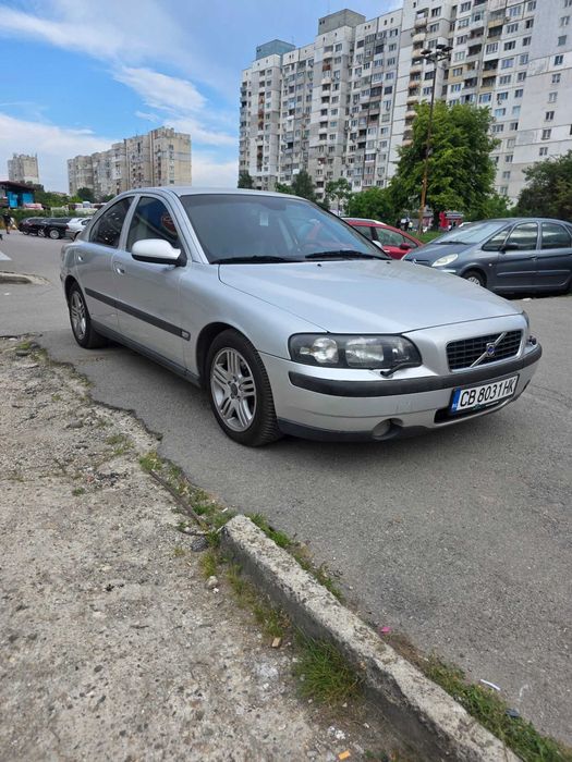 Продавам Volvo S60 D5, 2003 г. , 2. 4 дизел, 163 к. с. сив металик