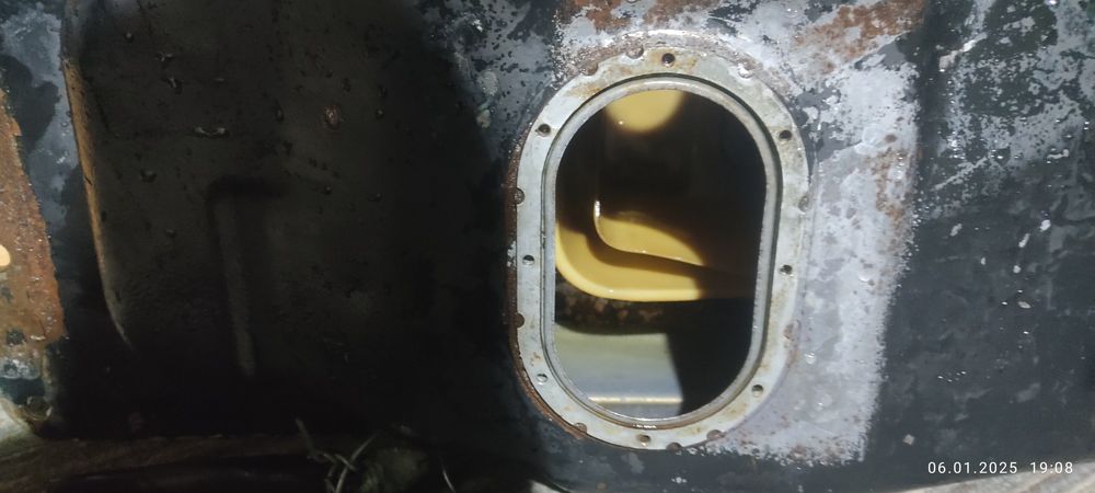 Бензо бак продам