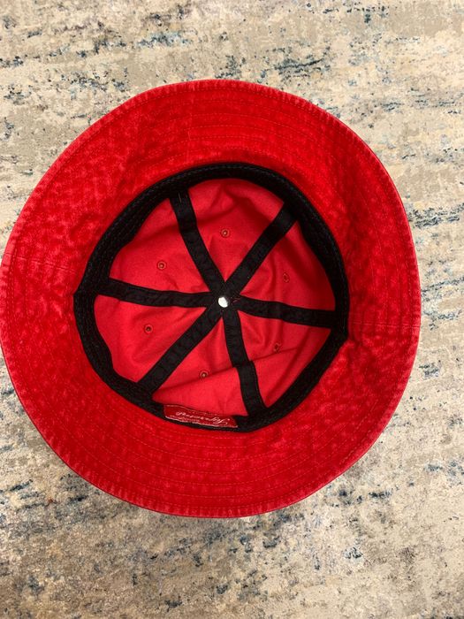 Palarie Supreme rosie