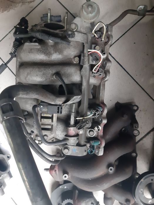 Коллектор с форсунками мазда 626