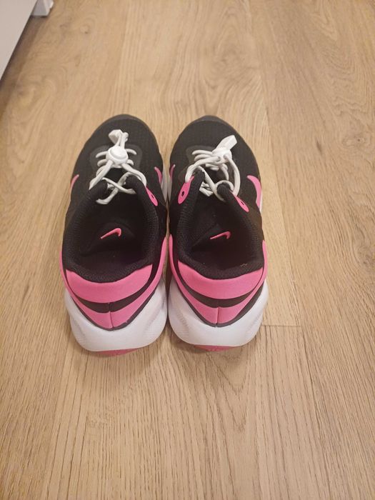 Nike Revolution 7 обувки, 32 номер