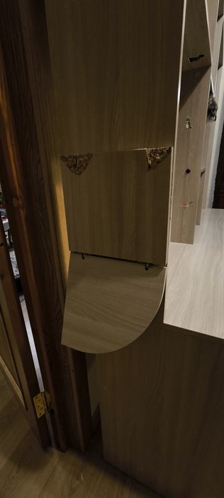 Стол с полкой для школьников