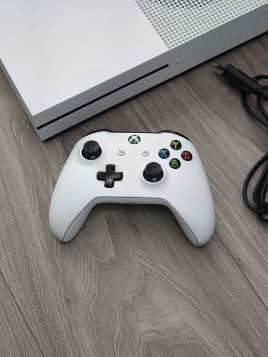 Xbox One S 1TB ca nou