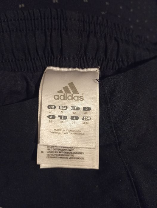 Vând trening original Adidas - mărime M